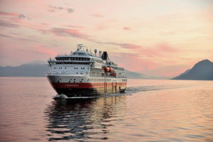 MS Finnmarken - Bildquelle: Hurtigruten