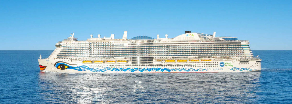 AIDAnova mit Blauer Engel auf der Bordwand - Bildquelle: AIDA Cruises