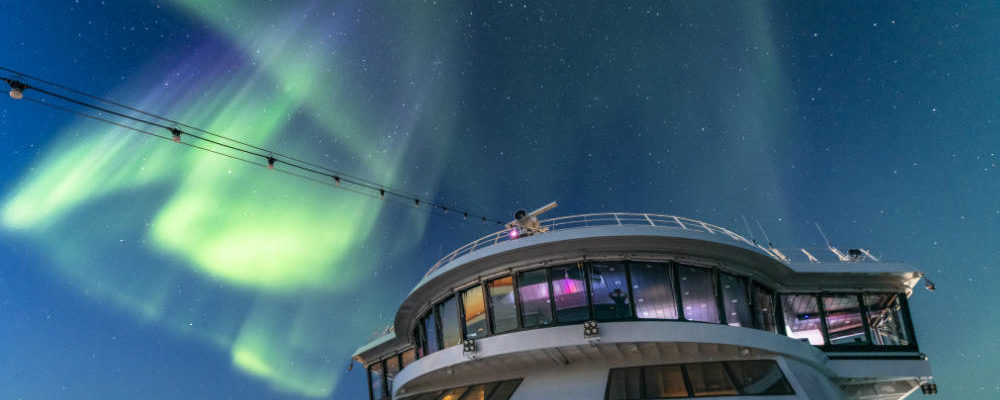 Nordlicht Versprechen bei Hurtigruten - Bildquelle: Karsten Bidstrup / Hurtigruten