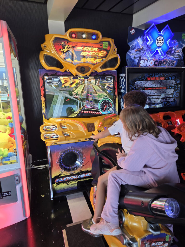 kudk kar Game Center